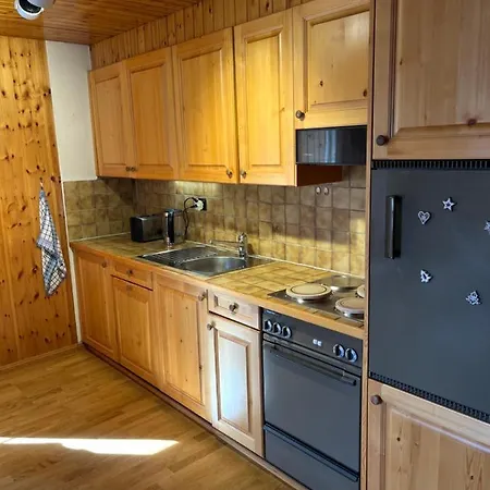 Apartment Heida, Ensoleille Au Village Avec Magnifique Vue Sur La Dent-blanche Evolene