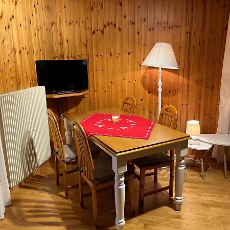 Apartment Heida, Ensoleille Au Village Avec Magnifique Vue Sur La Dent-blanche