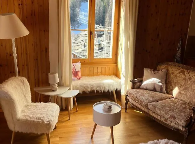 Appartement Heida, Ensoleille Au Village Avec Magnifique Vue Sur La Dent-blanche Evolène