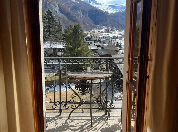 Appartement Heida, Ensoleille Au Village Avec Magnifique Vue Sur La Dent-blanche Evolène